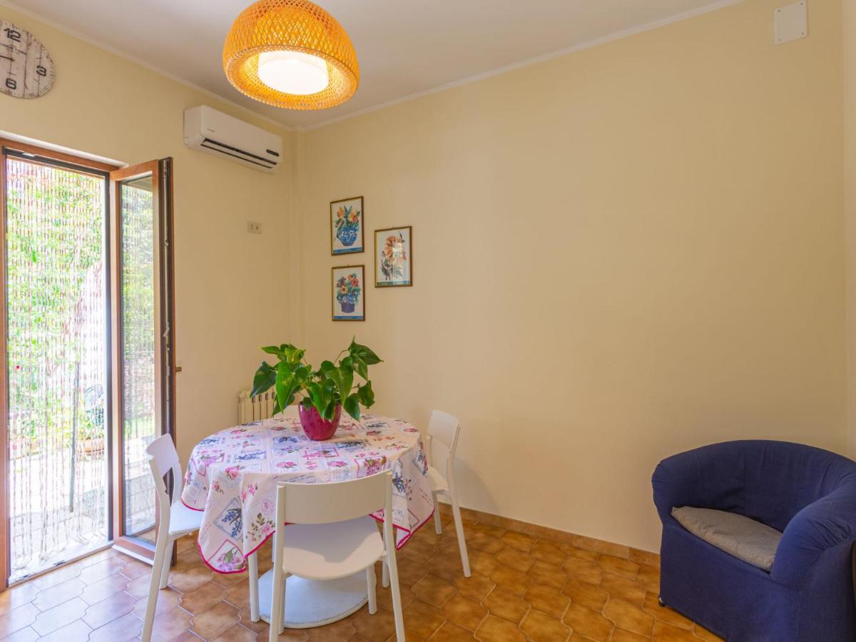 Apartment Mare Blu-1 By Interhome ฟรานคาวิลลา อัลมาเร ภายนอก รูปภาพ